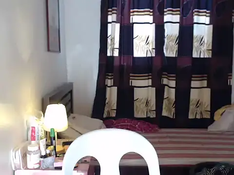 yourcutieslut87 webcam