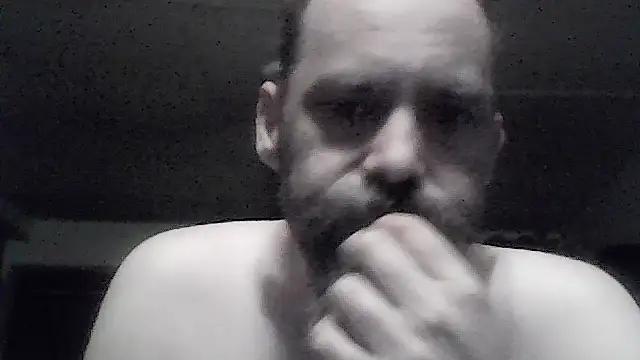 crazyheratic8 webcam