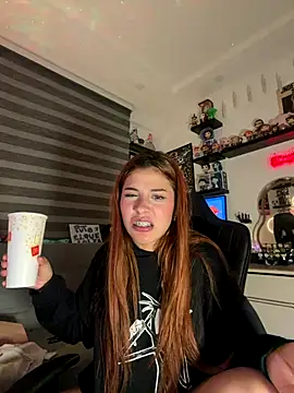 crystal_bunny7 webcam