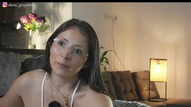 alana_gasparini webcam