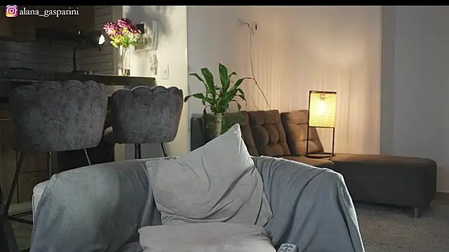 alana_gasparini webcam