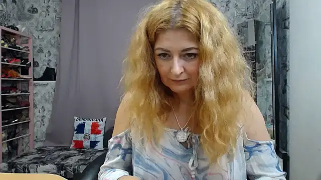 Helen1974 webcam