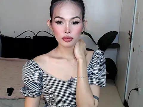 Lara_Salvatore webcam