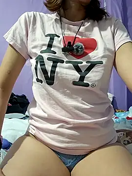 Webcam Model (LunaSweetLove) is live