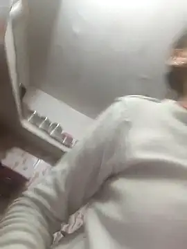 ishani-singh - ISHANI-SINGH's free webcam - UK Sex Cams