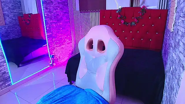 mia_hernnandez webcam