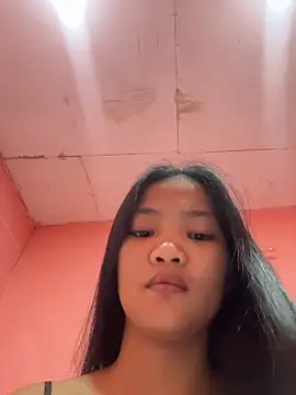 Webcam Model (PetiteMaexx)  is live.Free join now!