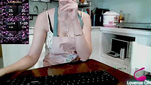 CandySugar_Sweet live cam screenshot females from Vietnam on Pron.Webcam – Live Webcams & Adult Chat