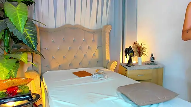 MochaliciousTransOnTop webcam