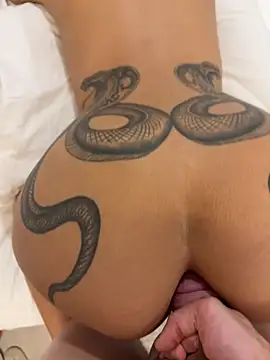 Bellawin06 Live Webcam on Stripchat