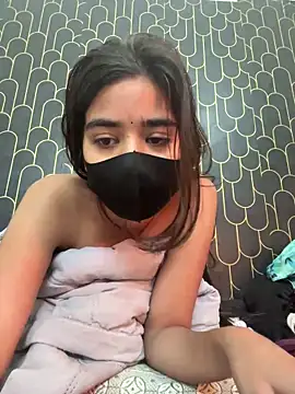 Webcam Model (Sexykhushi041) is live