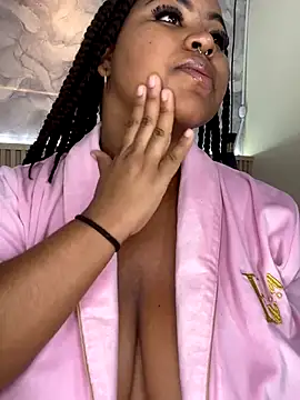 Webcam Model (AinaraJimenez) is live