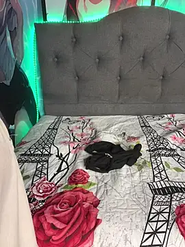 Webcam Model (Im_Little) is live