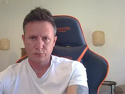 TroyDieselXXX webcam