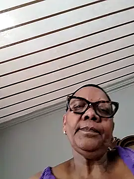 SEXYBOOBSNASS webcam