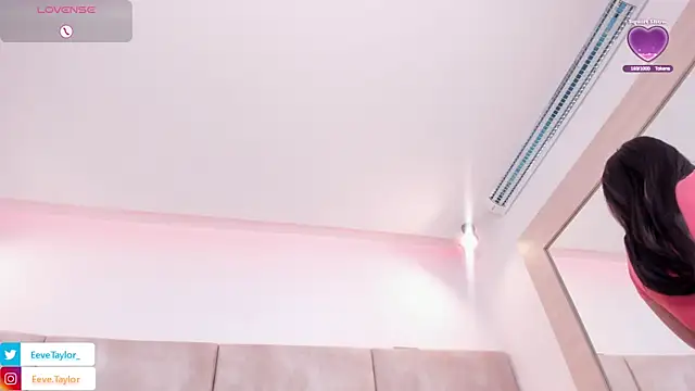 Eevee_Taylor webcam