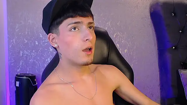 mateomitchell (M twink) - Hello Mateo, give me a special greeting