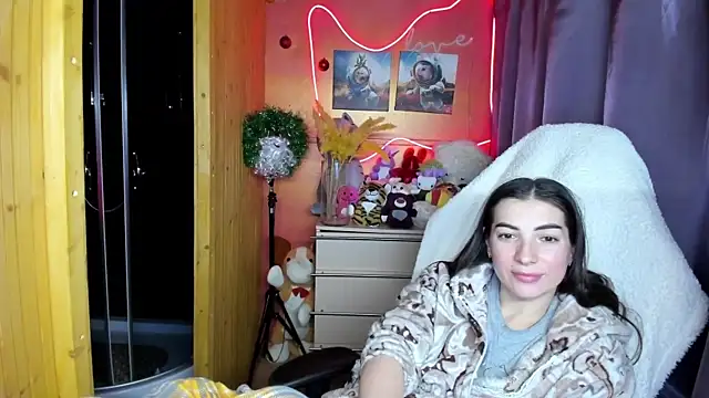 Fiery_Brunette_ webcam