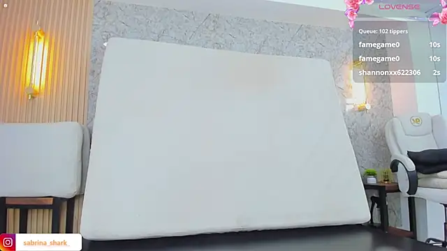 sabrina_shark_ webcam