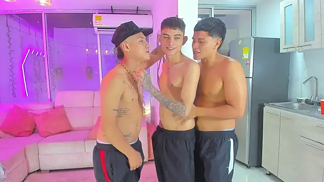 Houseofwarrios webcam