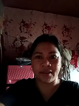 Webcam Model (SweetChubbyMommy_02)  is live.Free join now!