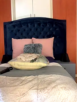 VeryGoodBadGirl1 webcam