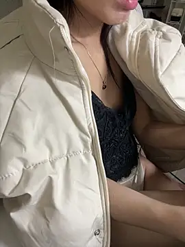 mina048 - Mina048's free webcam