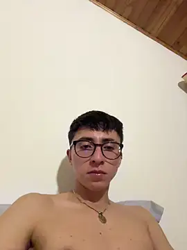 CamiRojas_boy webcam