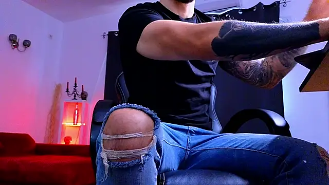 MightyAaron66 webcam