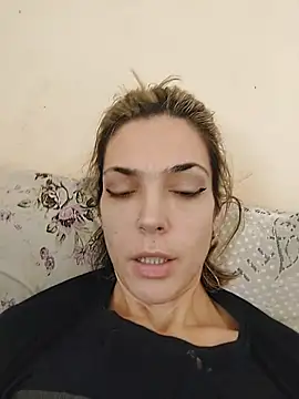 SheTheDeeevil webcam