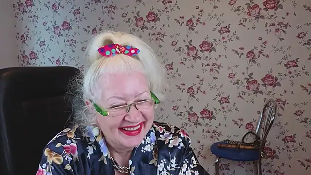 Maya_Mayflower webcam