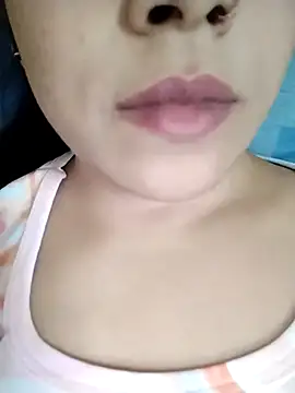 Webcam Model (Anki-doll) is live