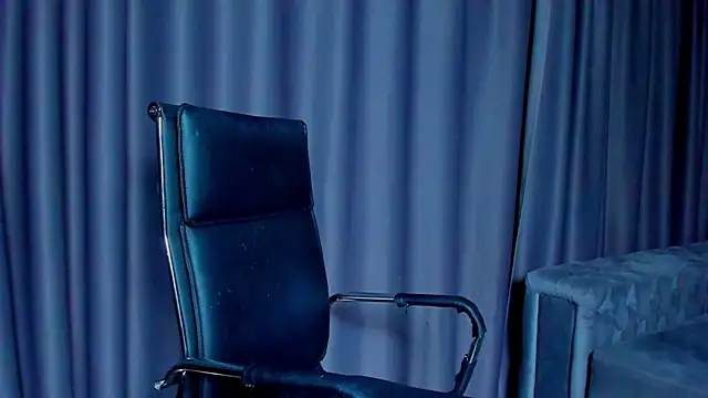 DevashaQueenX webcam