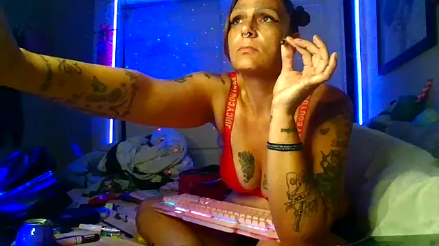 sparklesb1tch - SparklesB1tch's free webcam