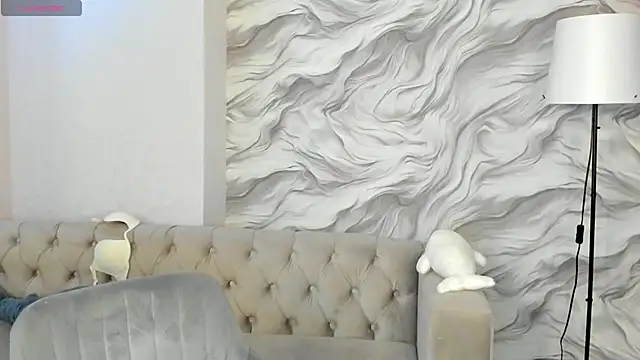 Ameli_Povilain webcam