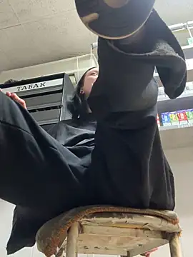 alishaofthorns - AlishaOfThorns's free webcam