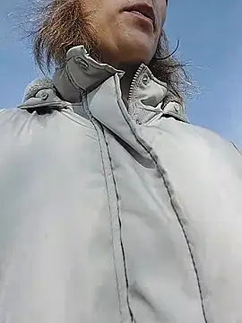 SheTheDeeevil webcam