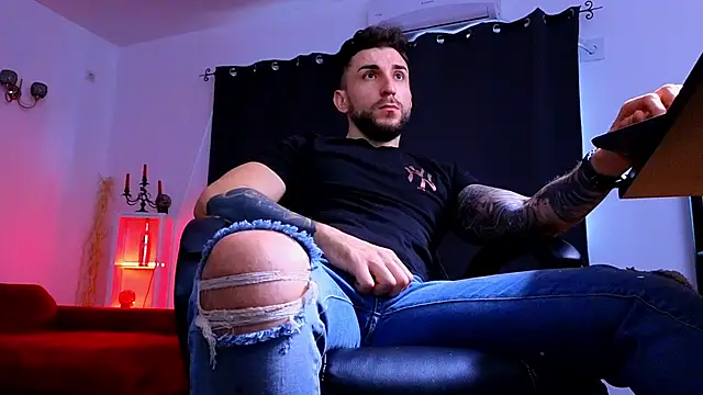 MightyAaron66 webcam