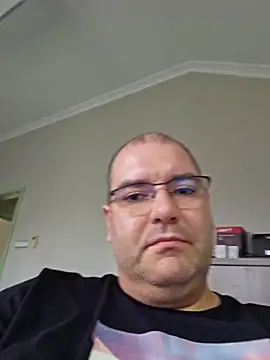 Andrew1900529 webcam