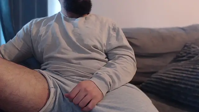 hugemachohandsome webcam