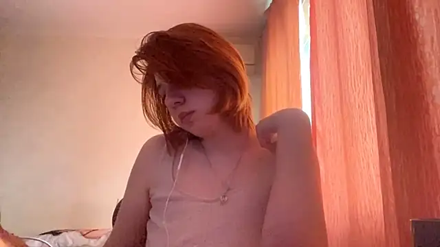 Julie_mayers_ webcam