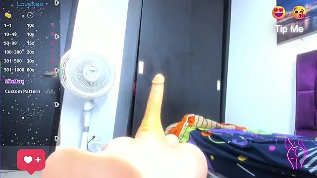 Alicia_Whitee webcam