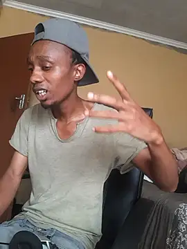 Hidden_African_Fruit webcam