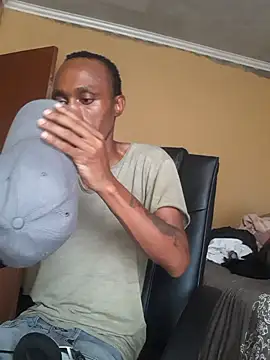 Hidden_African_Fruit webcam