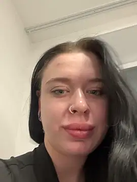 AlishaOfThorns webcam