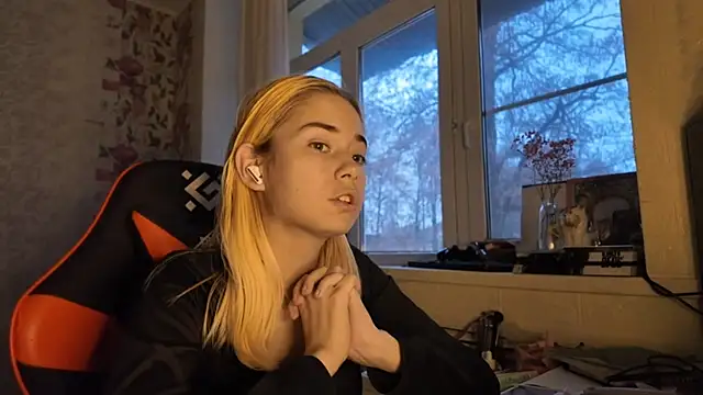 Witching_Moon webcam