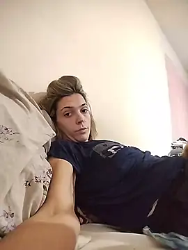 SheTheDeeevil webcam