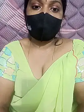 Webcam Model (Renuma)  is live.Free join now!