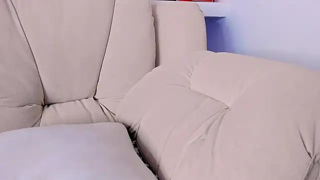 Radiant_Naomi webcam