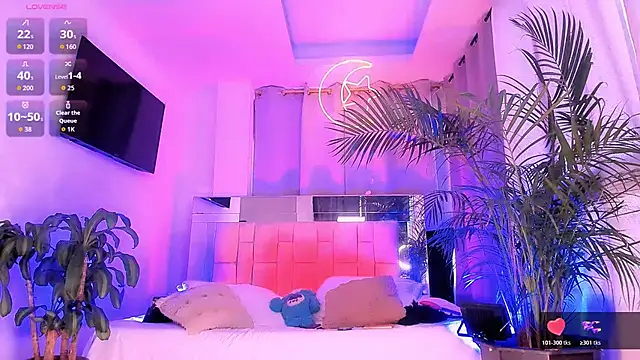 TIFFANY_AND_KAREM_ webcam